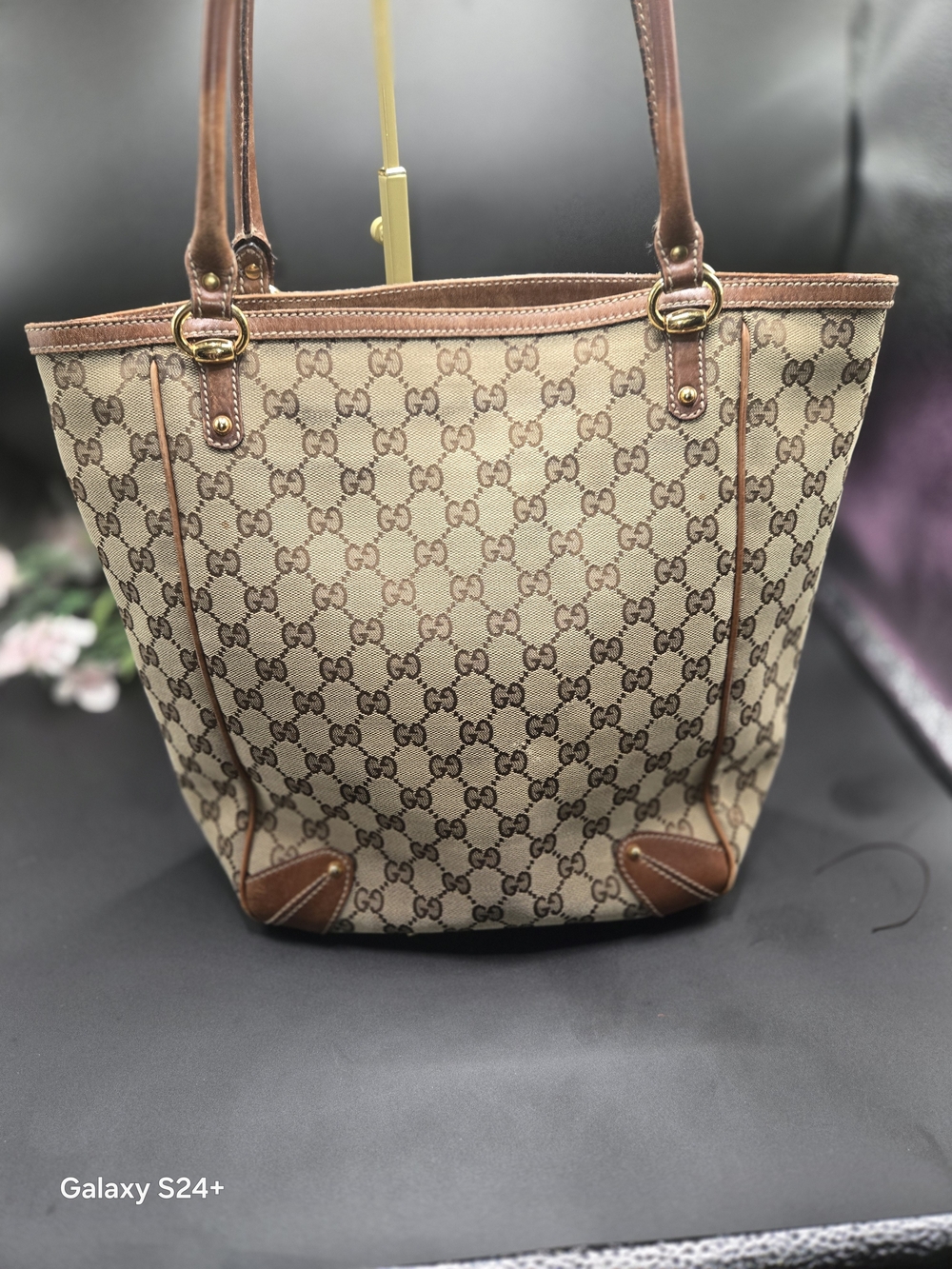 Authentic Gucci GG Canvas Abbey Medium Tote Bag – Brown Leather Trim | Classic E